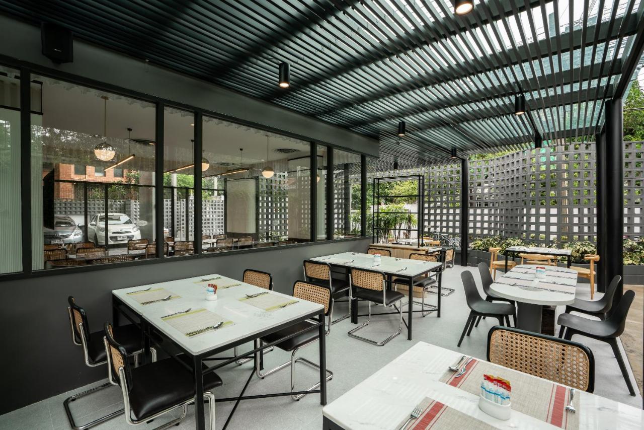 Hotel Amber Sukhumvit 85 Bangkok Kültér fotó