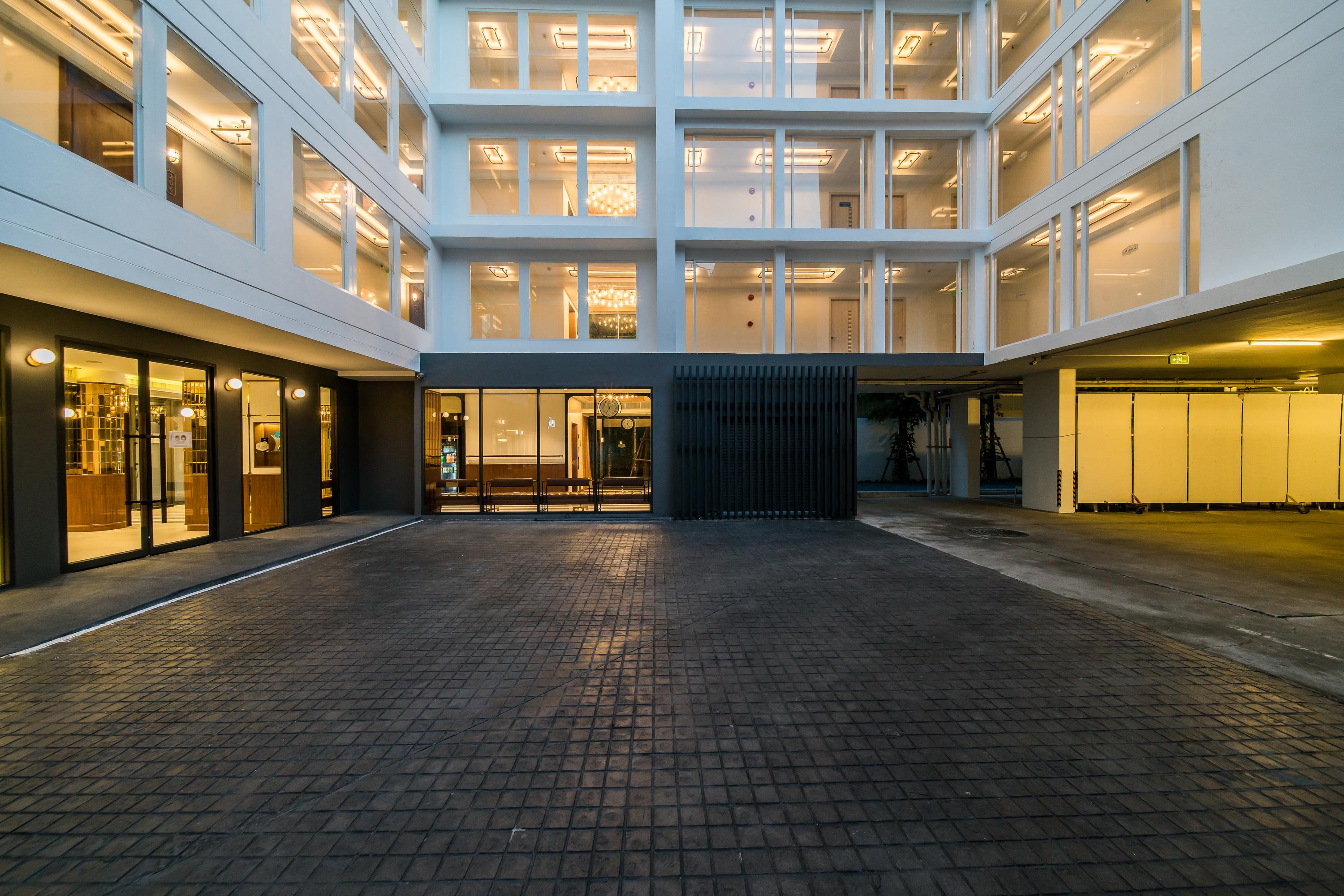 Hotel Amber Sukhumvit 85 Bangkok Kültér fotó