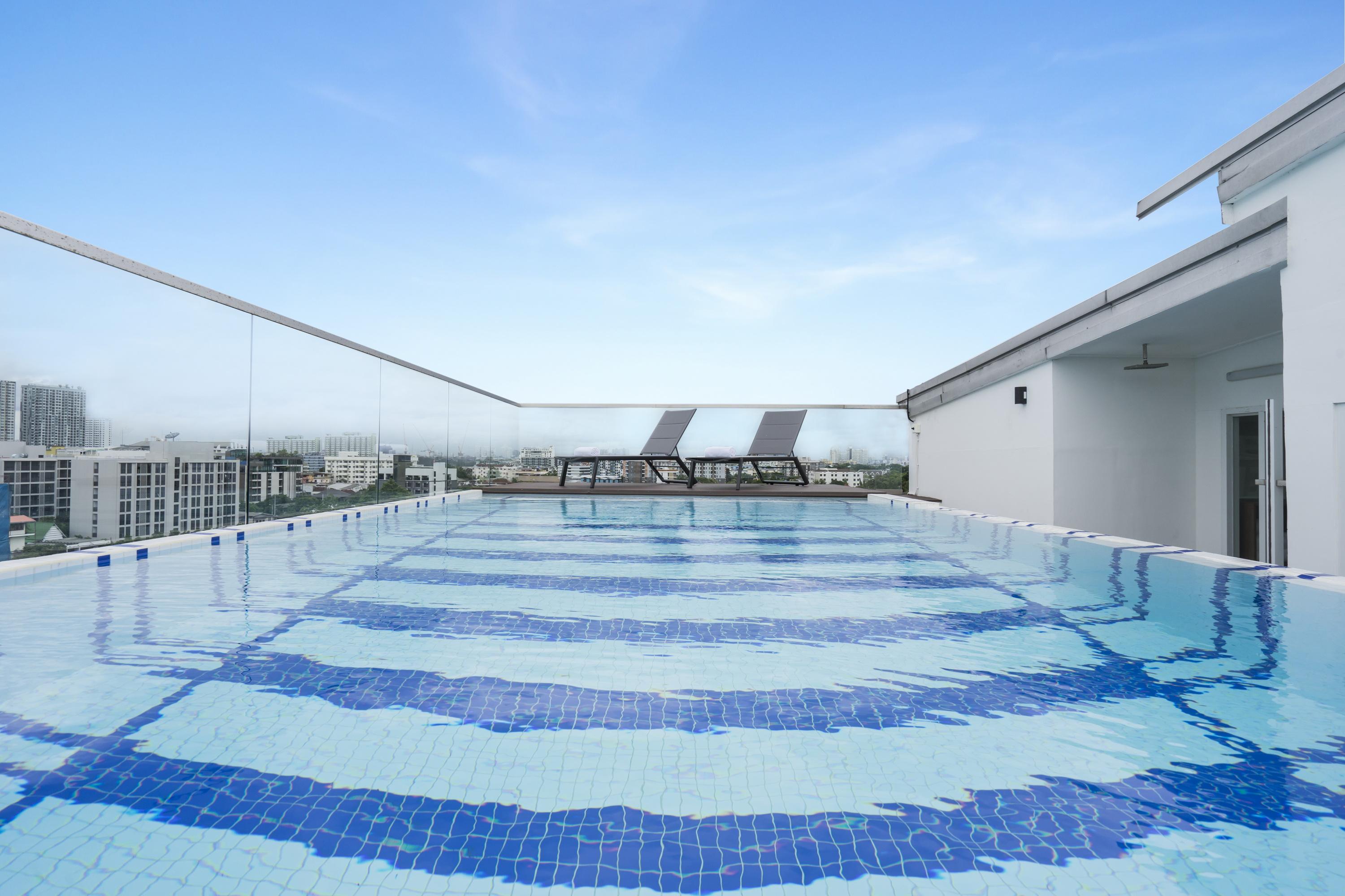Hotel Amber Sukhumvit 85 Bangkok Kültér fotó