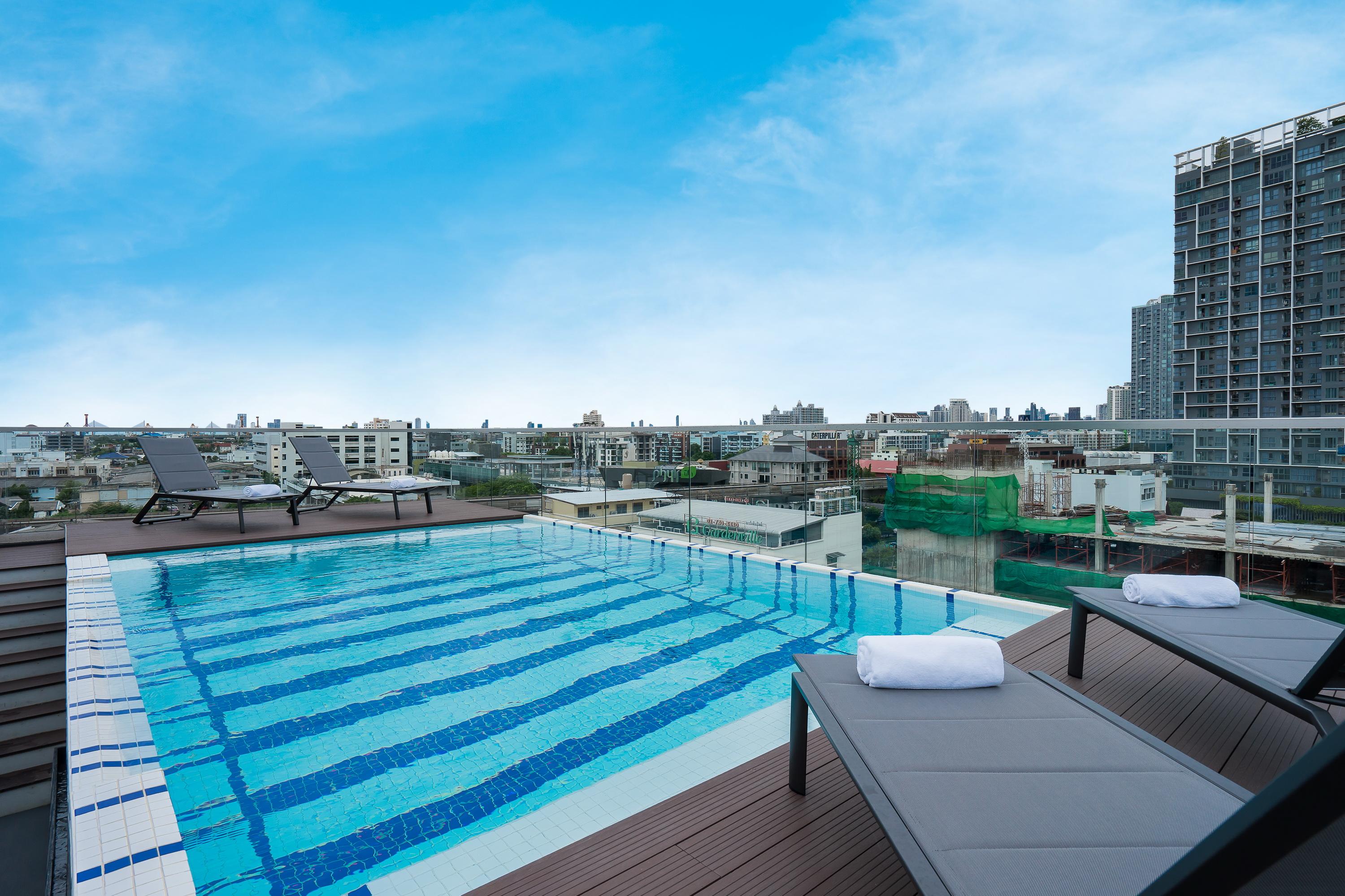 Hotel Amber Sukhumvit 85 Bangkok Kültér fotó