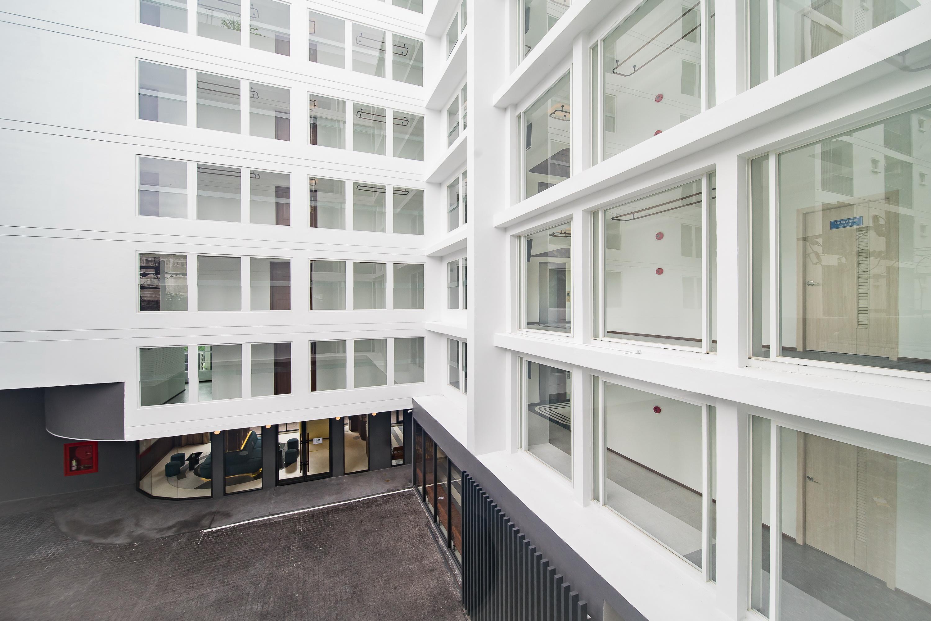 Hotel Amber Sukhumvit 85 Bangkok Kültér fotó