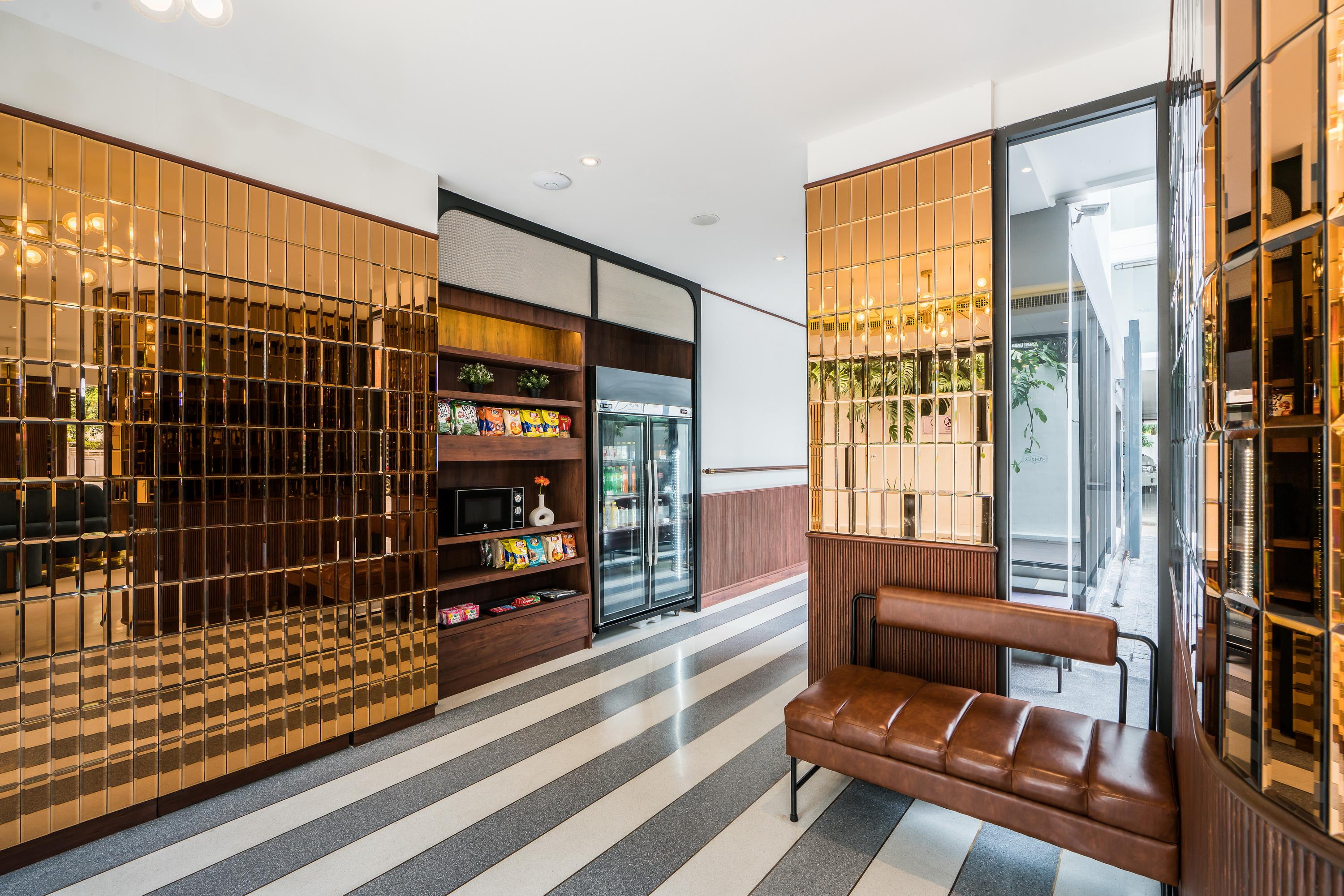 Hotel Amber Sukhumvit 85 Bangkok Kültér fotó