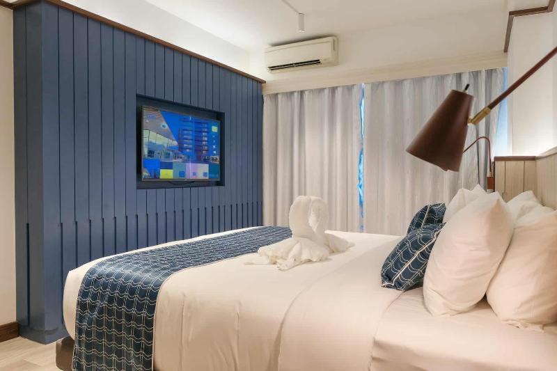 Hotel Amber Sukhumvit 85 Bangkok Szoba fotó